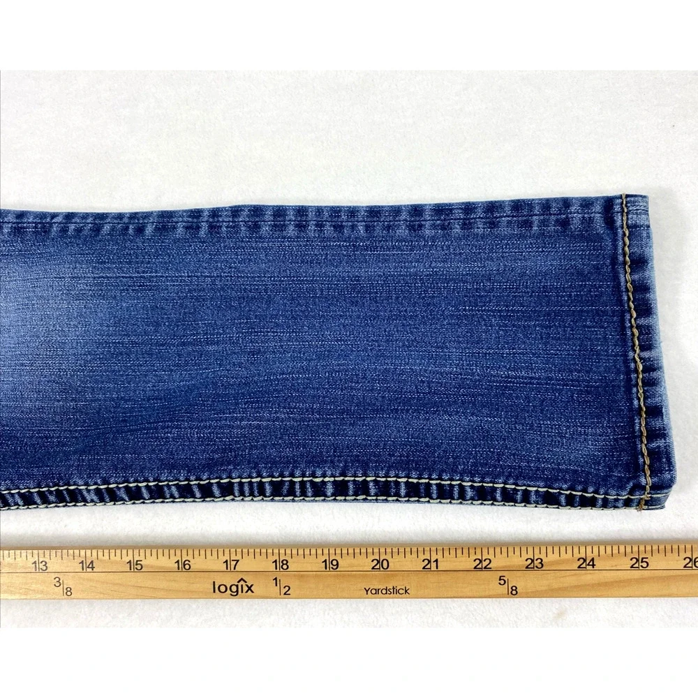 Silver Suki Capri Jeans Womens Size 27 Medium Wash Denim Low Rise‎ Distress